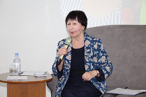 Лариса Мартынованың «Поэзиялық геометриясы»