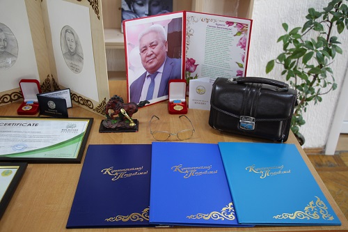 «Тұлпар текті ғұмыр»: вечер памяти Сиезхана Кудабаева